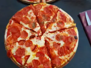 La Maison De La Pizza