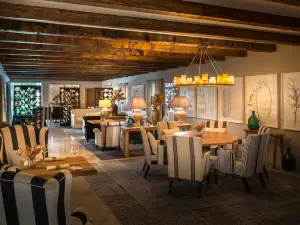 Meneghetti Restaurant & Bar