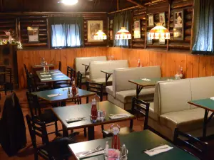 The Hickory Inn