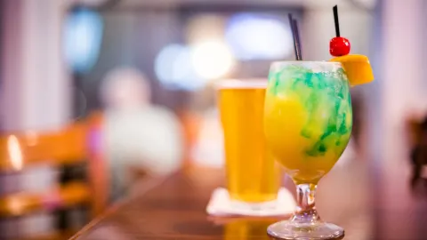 GATORS DEN SPORTS GRILL in เกนส์วิลล์