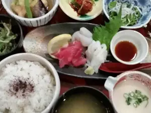 とろろや メイワン店
