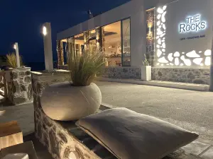 The Rocks Cafe Cocktail Bar