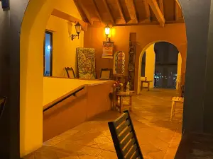 Crónicas Cafe Restaurante
