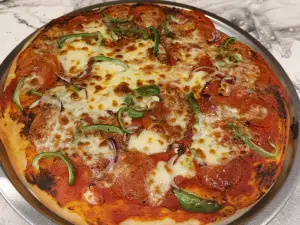 At The Bar Pizza and Wine