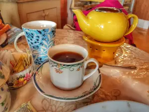 MIFFLIN'S Tea Room