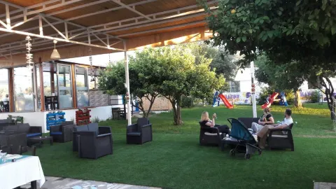Açmenya Restaurant in Karavas