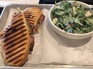 Gander Taphouse