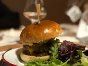 Beerstro Taverne Moderne