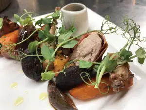 The Horseshoe Pub & Dining
