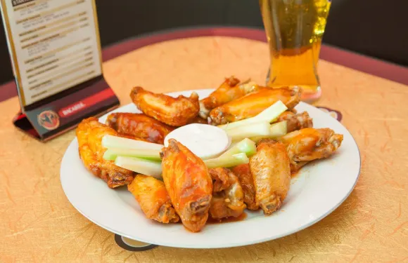Halftime Bar & Grill