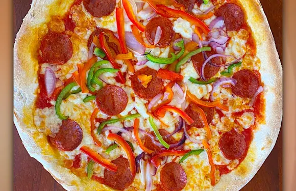 Mom's Kebab & Pizza