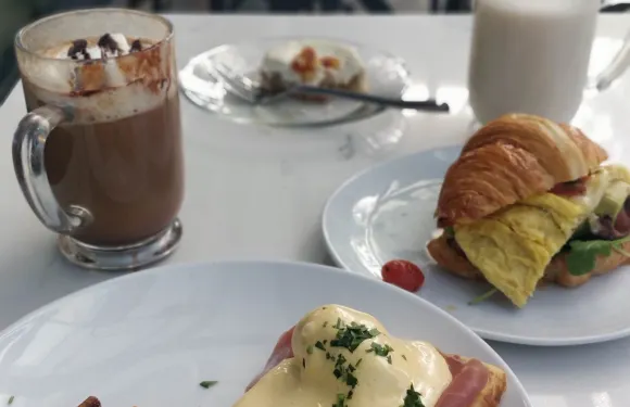 Farine Bakery & Cafe