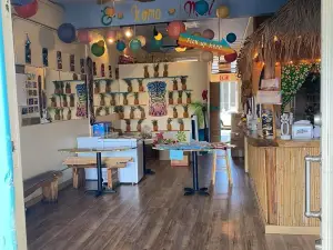 Makani’s Magic Pineapple Shack