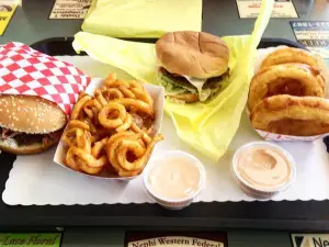 Reed's Drive Inn