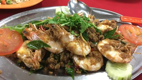 Kedai Makanan Laut Kebun Kelapa in Klang District