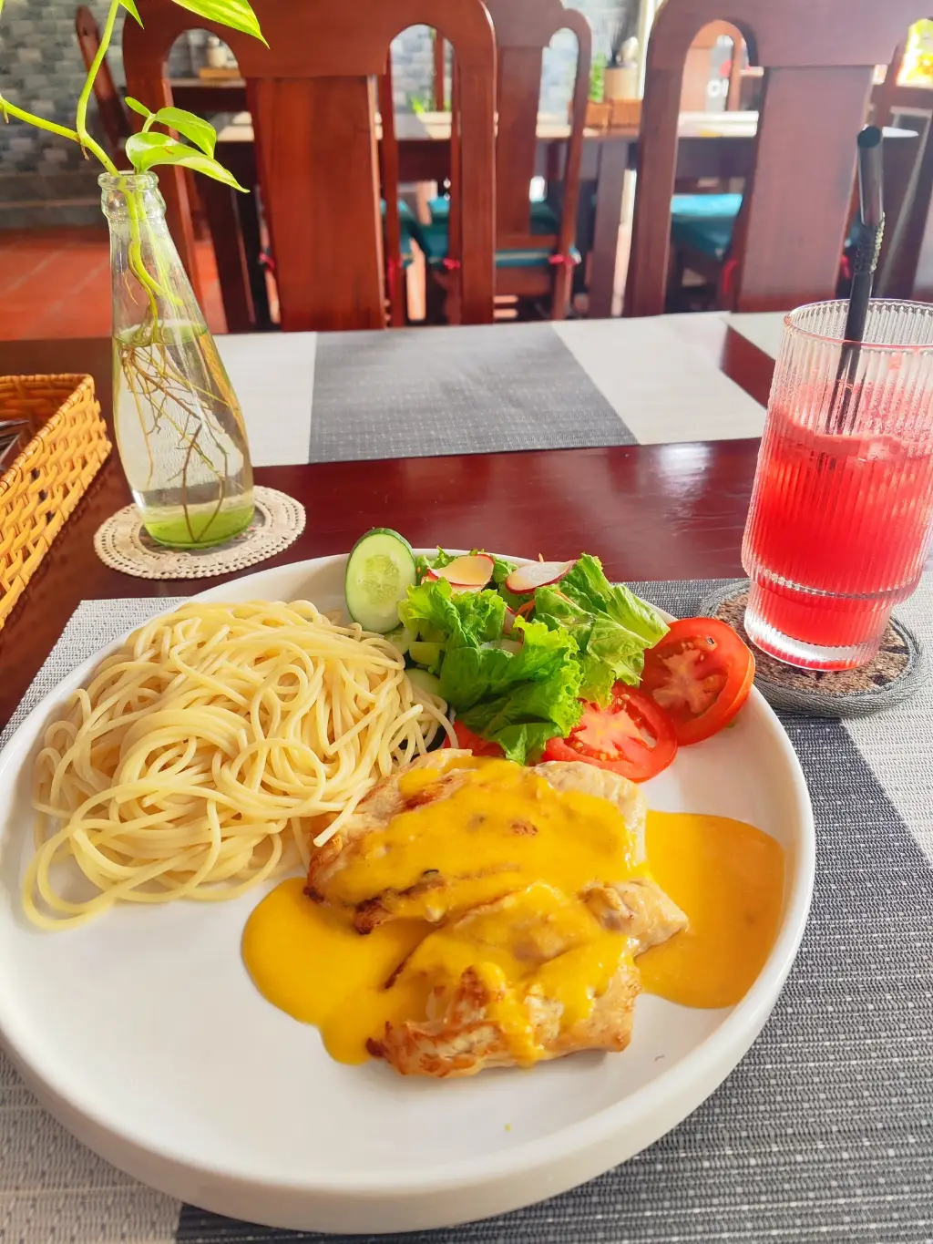 Bơ restaurant & coffee