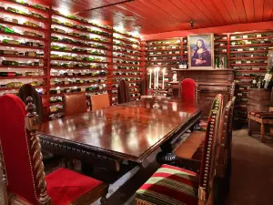 Gloria Wine Cellar