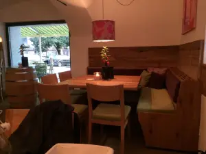 Weinzeit im Uhrhaus