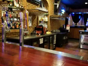 Genos Pizza and Grill