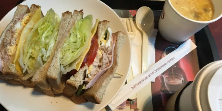 伯朗蘭花咖啡館