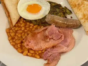Grays Cafe & Bar