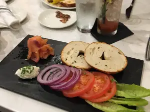 Matchbox Diner & Drinks | Eastown
