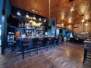 6th & Cedar Espresso Bar & Saloon