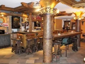 Brunner Hof Bar