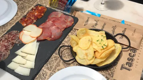 Tasca Rica in Альмада