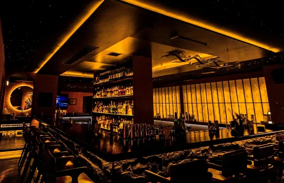 77 SEVEN'S BAR