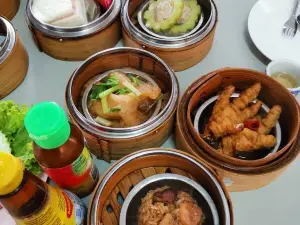 Ran Chumphon Tae Teiym