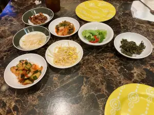 Sami's Bar and Grill