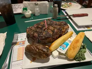 Foggy's Steakhouse & Lounge