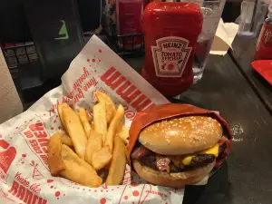 Red Robin Gourmet Burgers and Brews