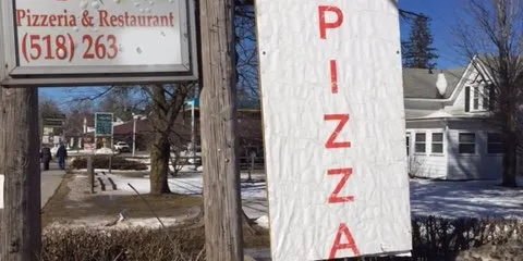 MaMa's Pizza Parlor