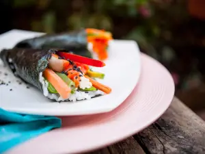 AKI MAKI SUSHI