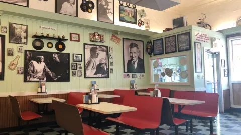 Boomarang Diner in Cherokee County