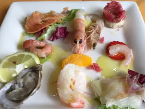 Sea River Restaurant