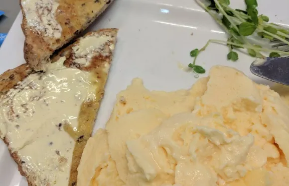 DJ's CAFE & Takeaway