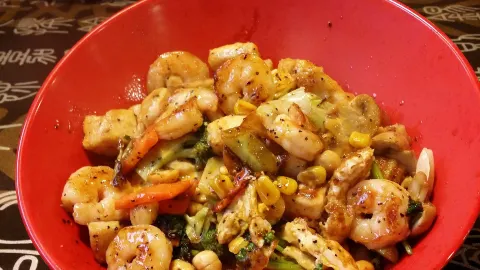 Khan's Mongolian Grill in Monroe