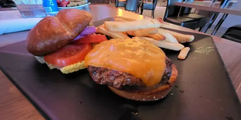 FLYT Steakhouse by Alpine Inn