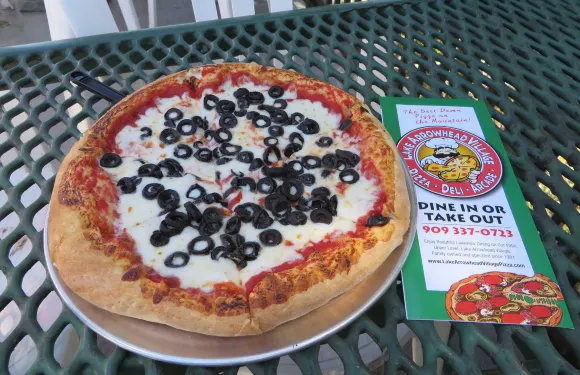 Lake Arrowhead Village Pizza and Arcade