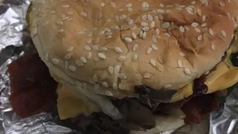 Five Guys in 캔턴