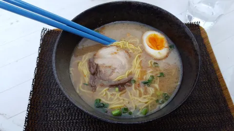 Baton Ramen Fukufuku in อะโซะ