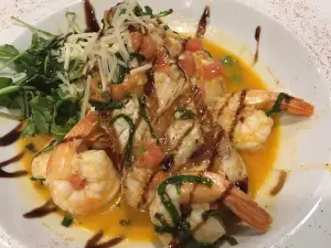 Lazzaro's Italian Bistro