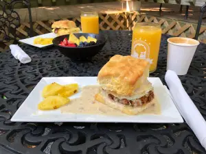 Treehouse Cafe & Coffee
