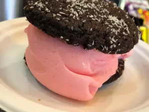 Hula Cookies & Ice Cream