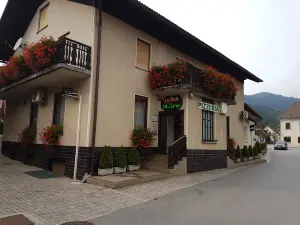 Gostilna in pizzeria pri Kumru