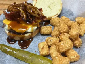 Gasser’s Bar & Grill