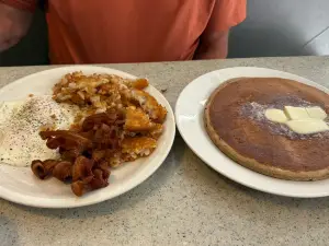 Chick's Café